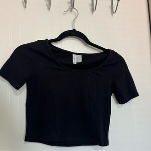 H&M Black Short Sleeve Crop Top